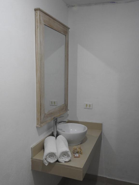 Hotel Villa De Pescadores Río Lagartos Exteriör bild